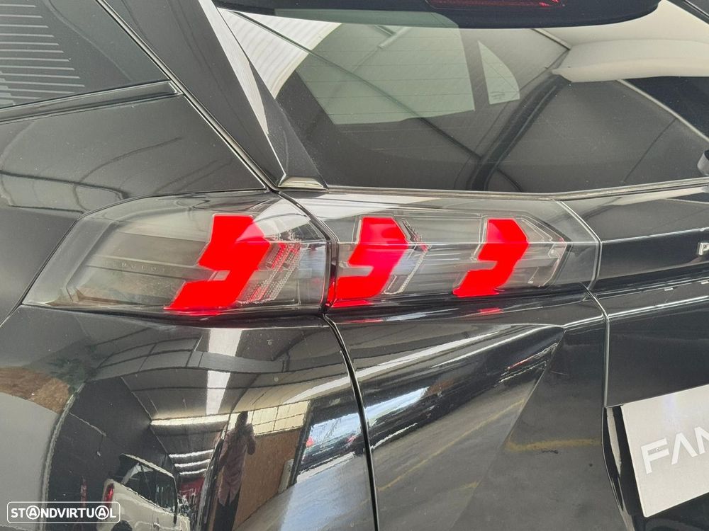 Peugeot 2008 1.2 PureTech GT - 11