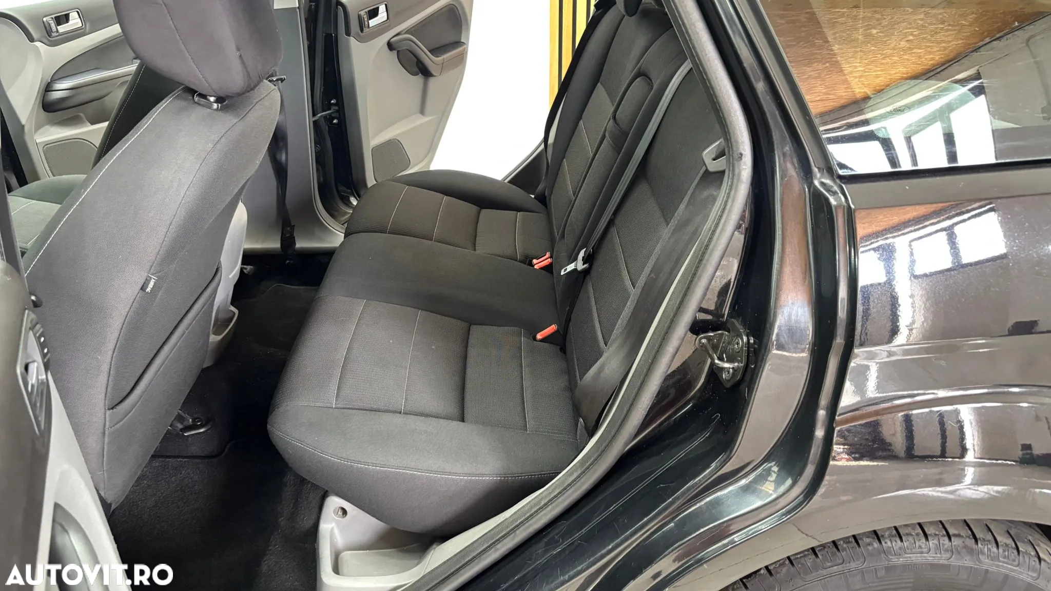 Ford Focus - 8