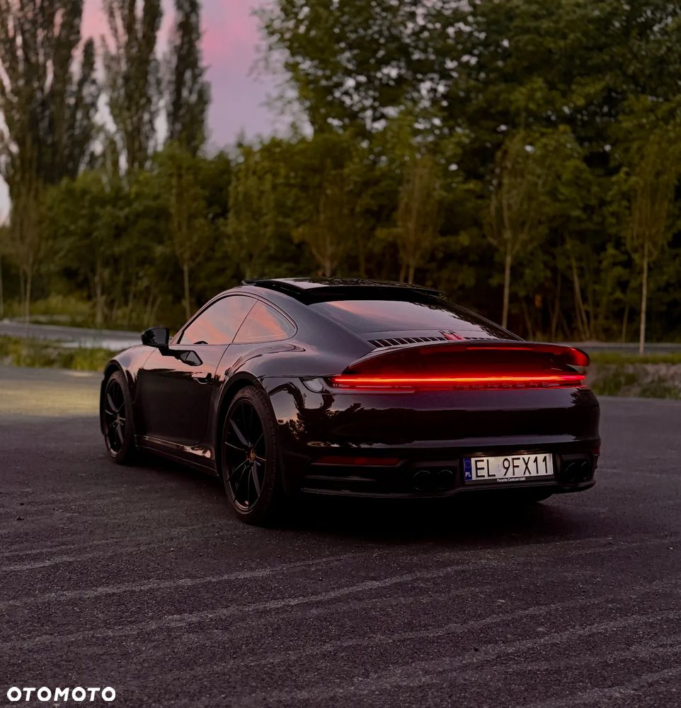 Porsche 911 Carrera 4S - 24