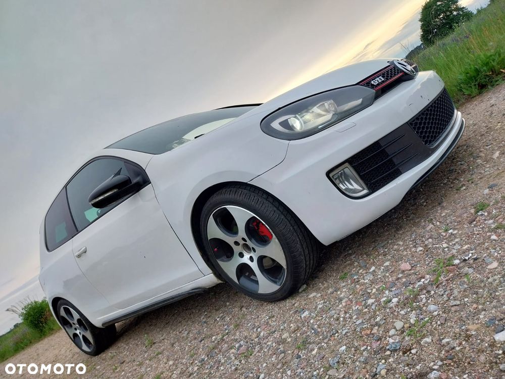 Volkswagen Golf 2.0 TSI GTI - 8