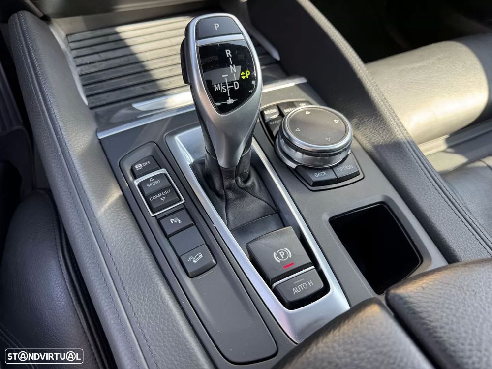 BMW X6 40 d xDrive Pack M - 38