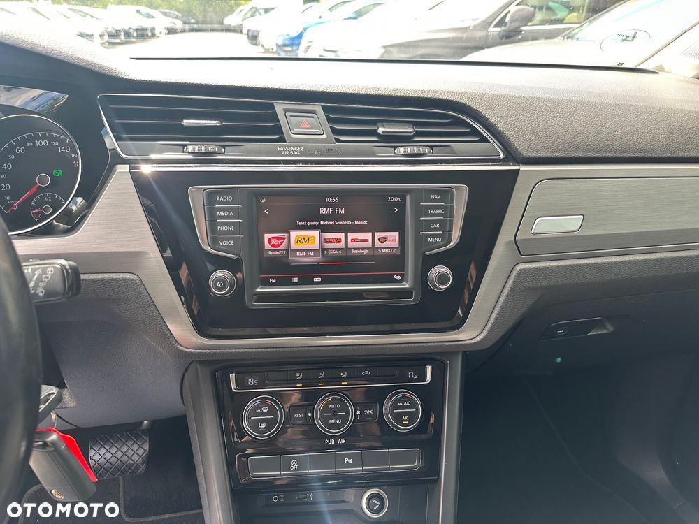 Volkswagen Touran 1.6 TDI SCR BlueMotion Technology DSG Comfortline - 14
