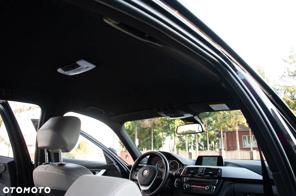BMW Seria 3 320d M Sport Edition - 29