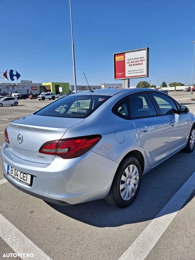 Opel Astra 1.6 CDTI ECOTEC Dynamic - 3