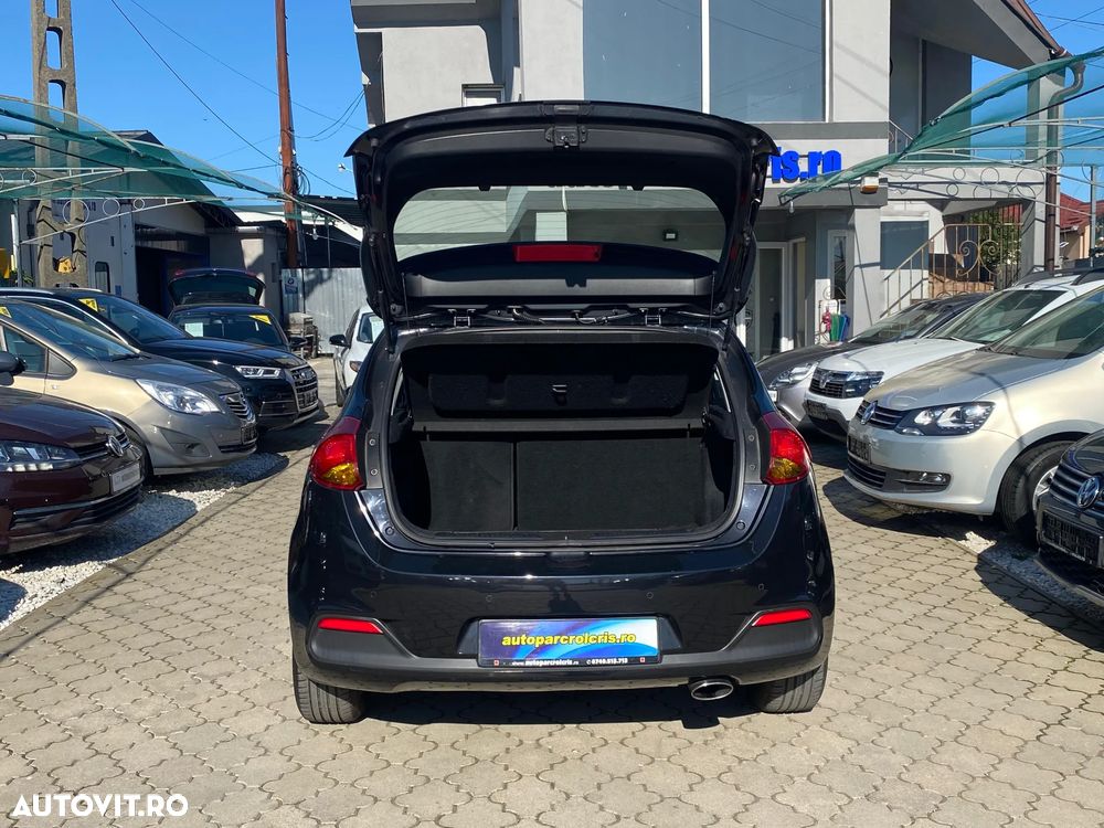 Kia Ceed - 12
