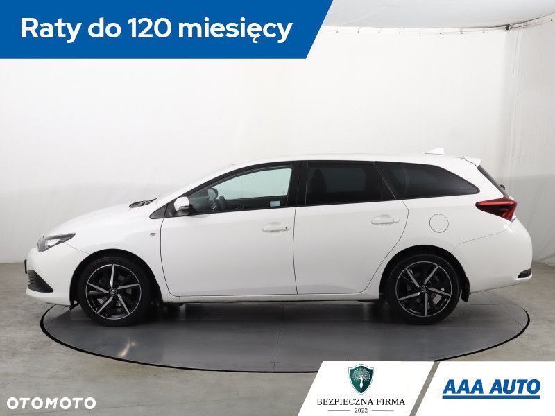 Toyota Auris - 4