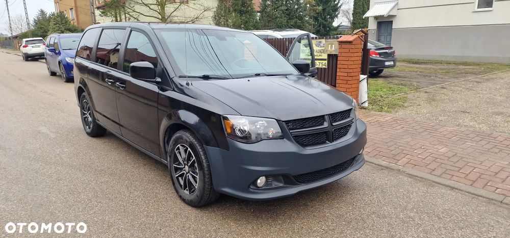 Dodge Grand Caravan - 3