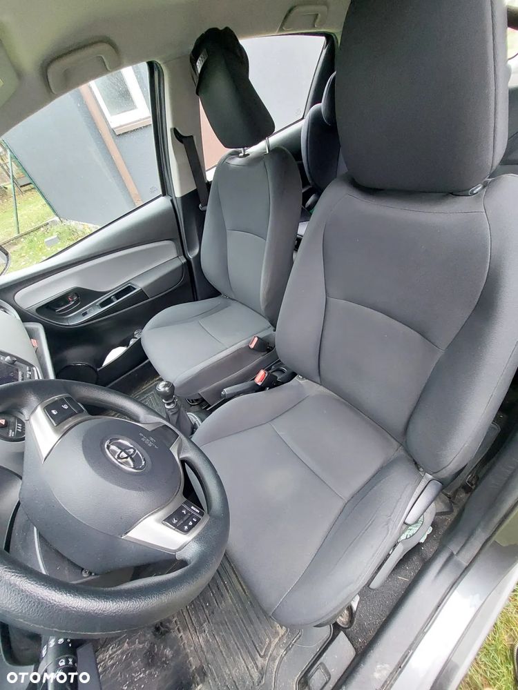 Toyota Yaris 1.5 Active - 2