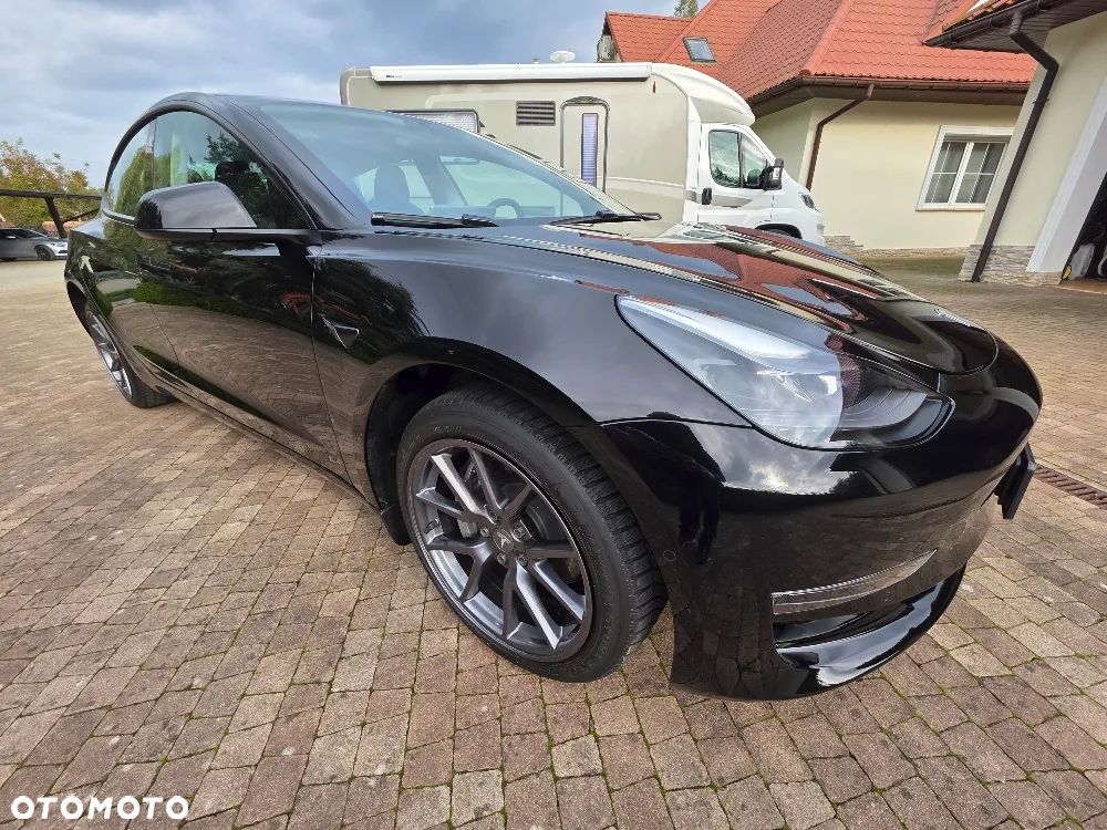 Tesla Model 3 Langstreckenbatterie Allradantrieb Dual Motor - 7