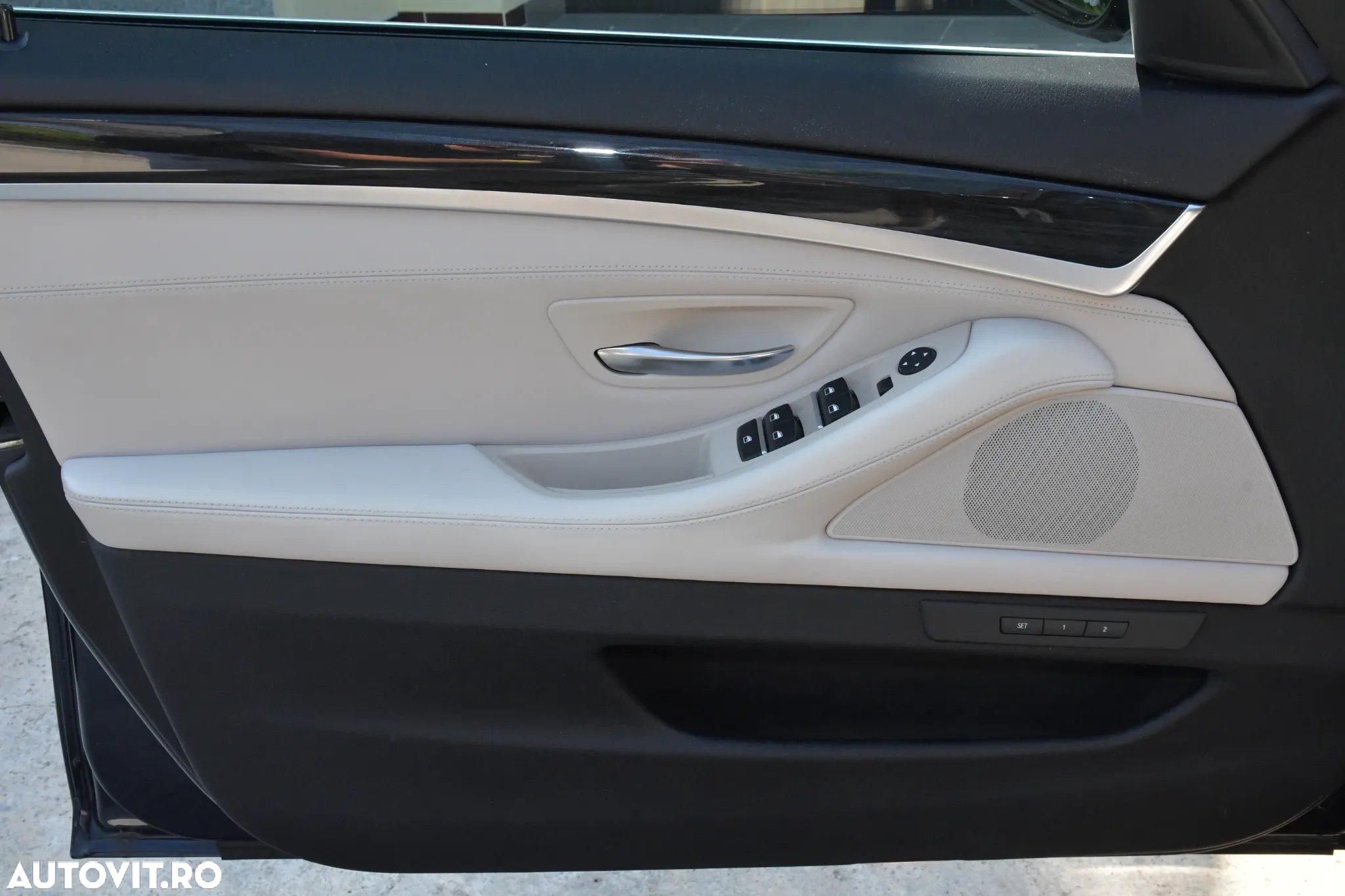 BMW Seria 5 520d xDrive AT - 12