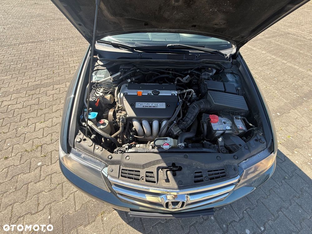 Honda Accord 2.0 Comfort - 29