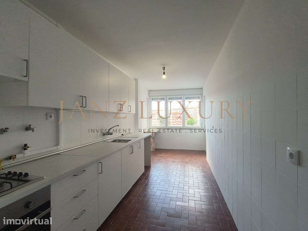 T3 Espaçoso no 8.º Piso em Odivelas - 110m² - Grande imagem: 3/21