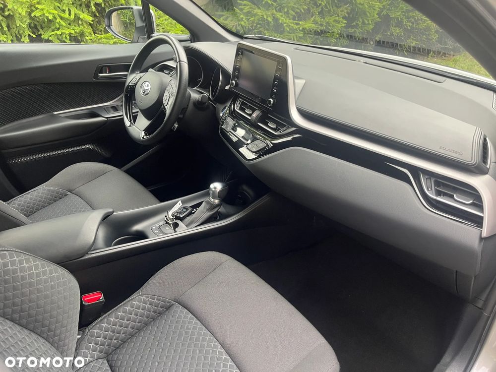 Toyota C-HR Business-Edition - 6