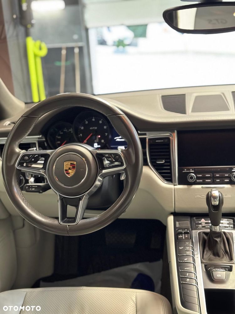 Porsche Macan - 15