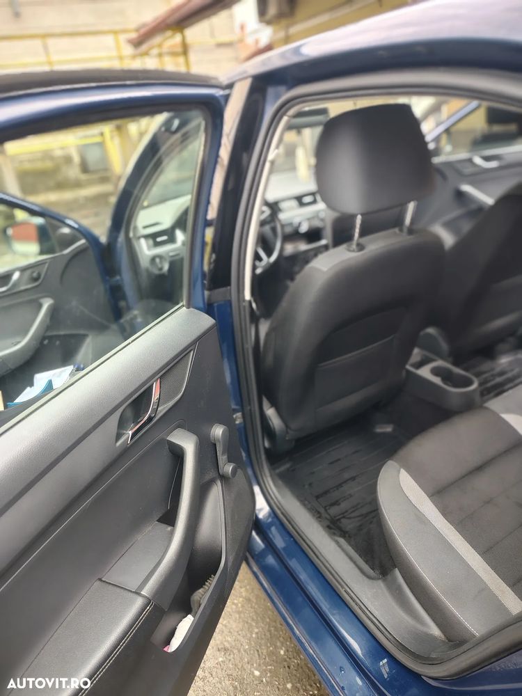 Skoda RAPID 1.2 TSI Active - 12