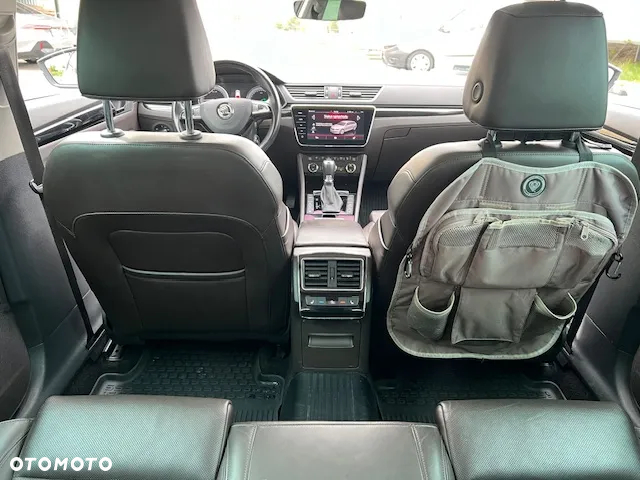 Skoda Superb 2.0 TDI L&K DSG - 13