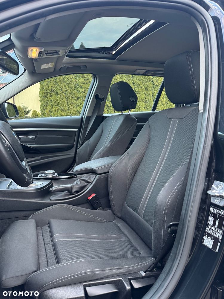 BMW Seria 3 320d Sport Line - 18