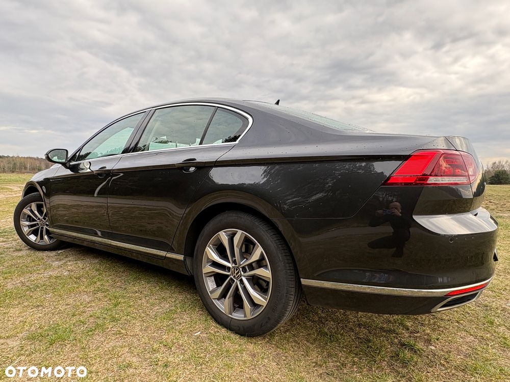 Volkswagen Passat 2.0 TSI Elegance DSG - 8
