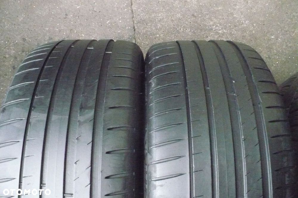 2x MICHELIN Pilot Sport 4 235/40R19 5mm 2022 - 1