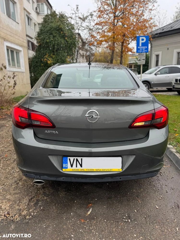 Opel Astra 1.4 Turbo ECOTEC Cosmo - 10