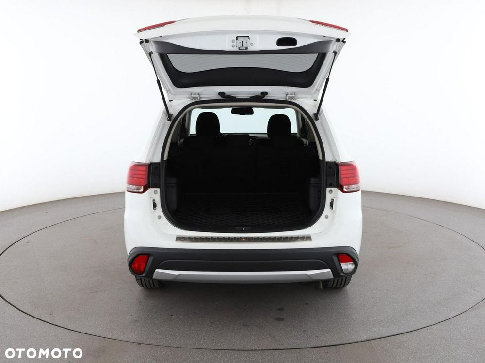 Mitsubishi Outlander 2.0 2WD - 20