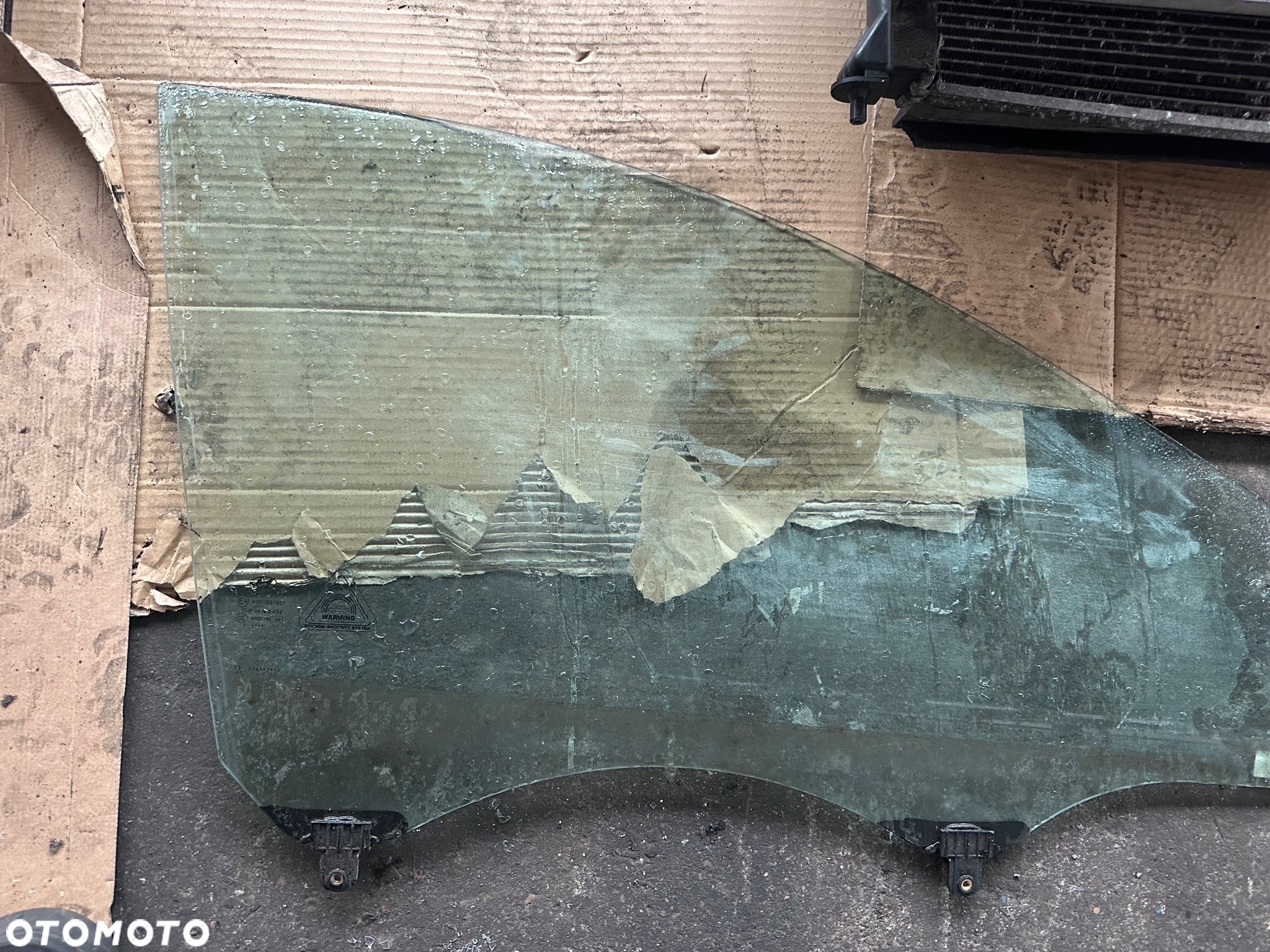Walki popychacze 200,- , dźwigienki IX35 sztuka 30,- Q6111923  Sprężarka klimatyzacji, kompresor F500-DX9FA03 250,- Wydech, tłumik końcowy LMM20 150,- Nadkola Hyundai IX35 1.7 CRDI 86816-2Y000 100,- 86813-2Y000 100,- Chłodnica GA1BT 200  Rura wydechu IX35 1.7 CRDI  podstawa akumulatora 37150-2S200 50,- Płyta osłona pod silnik 29111-2Y000 200,- Wąchacze K42 2x100,- Szyba IX35 43R-007951 50,- - 8