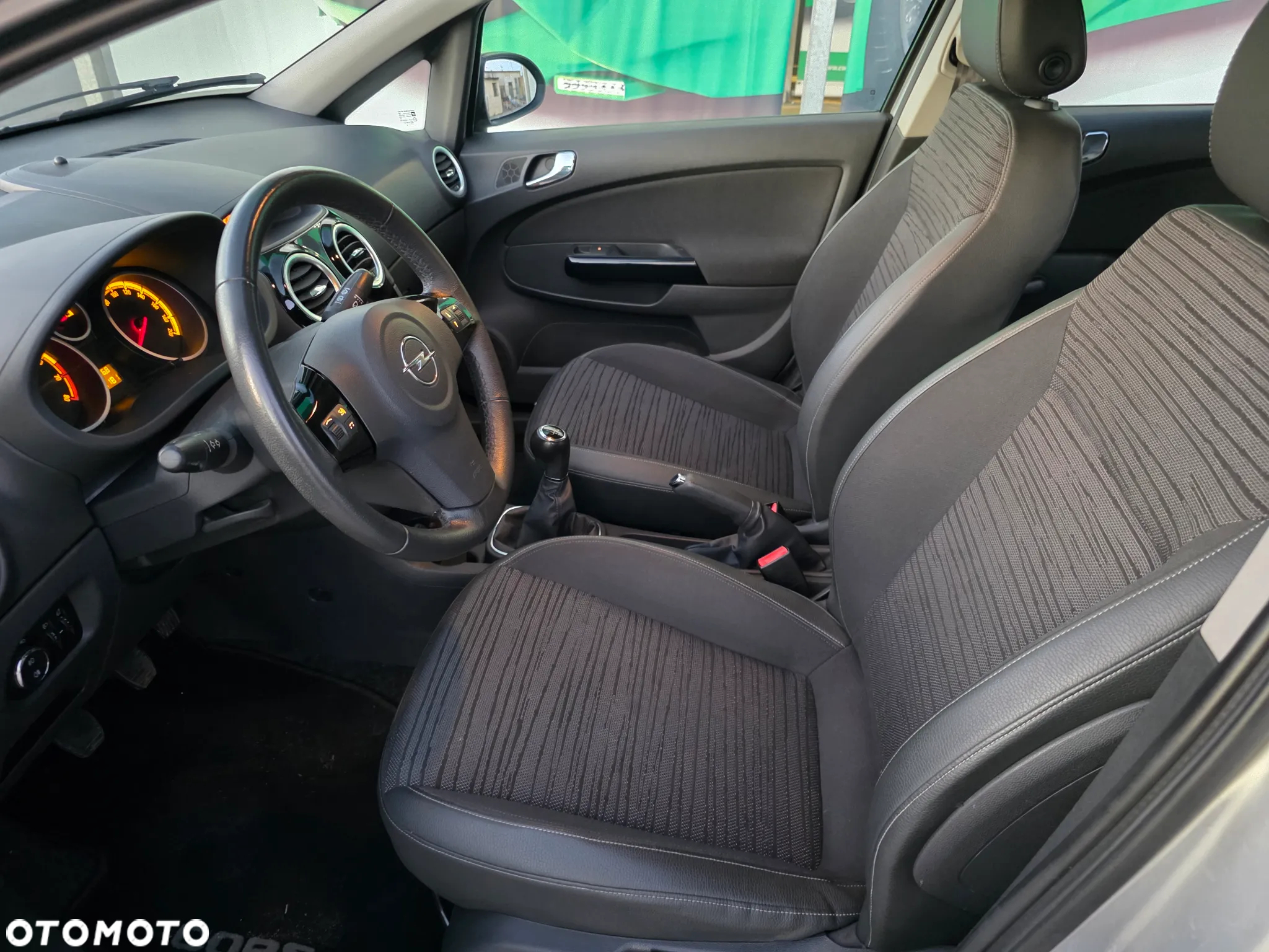 Opel Corsa 1.2 16V Color Edition - 15
