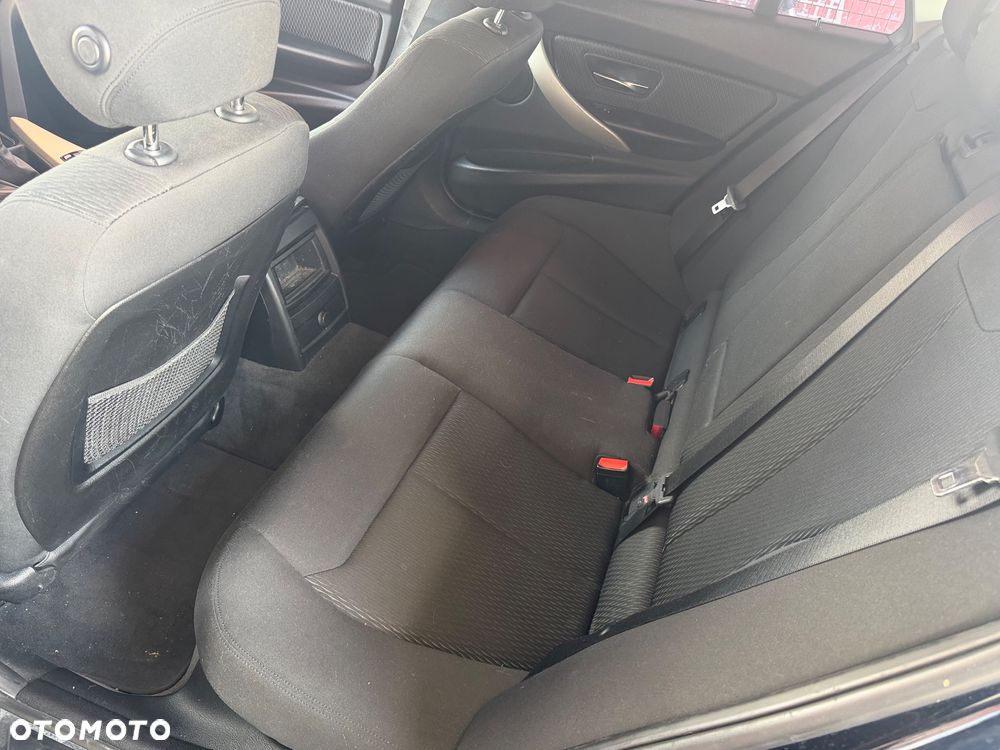 BMW Seria 3 316d Luxury Line EU6 - 7