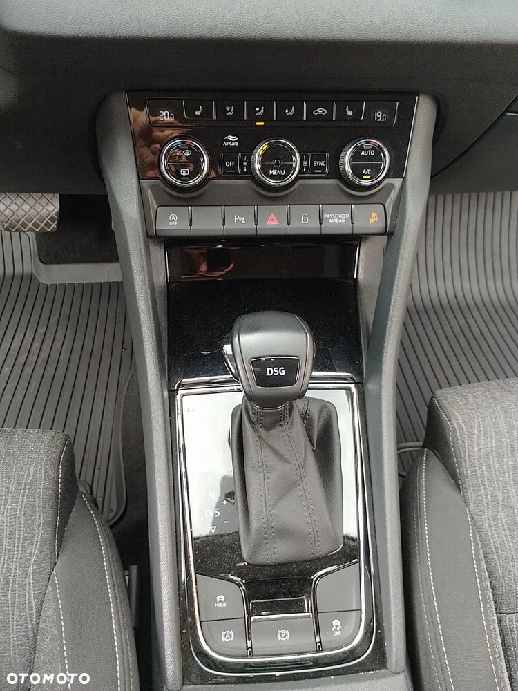 Skoda Karoq 1.5 TSI ACT 4x2 Ambition DSG - 19