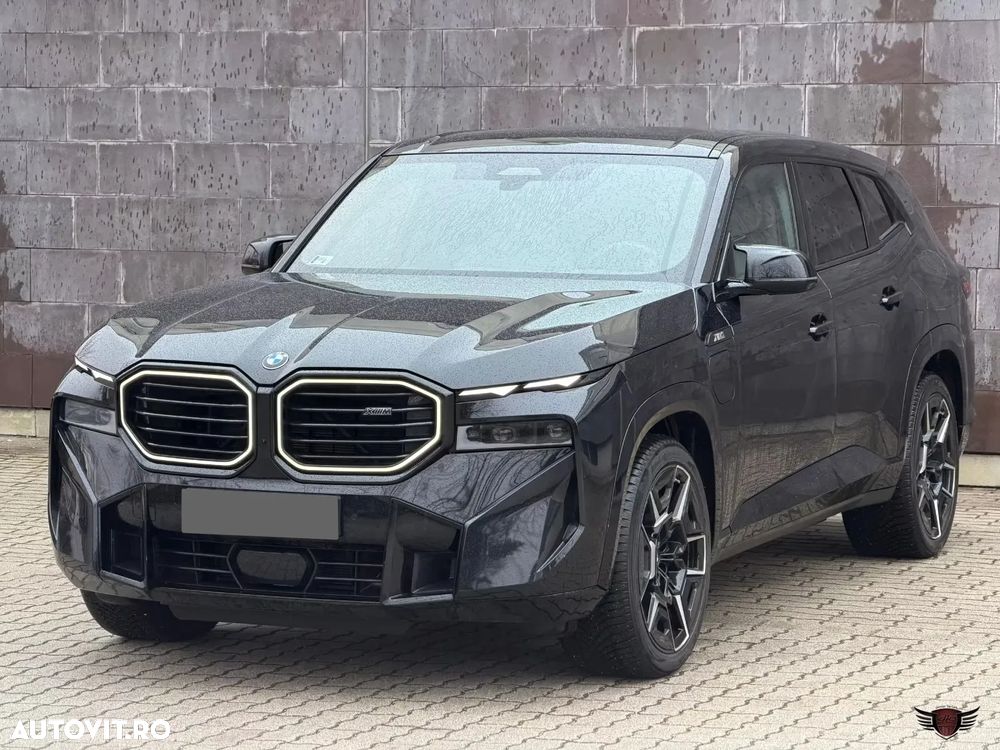 BMW XM 50e - 4