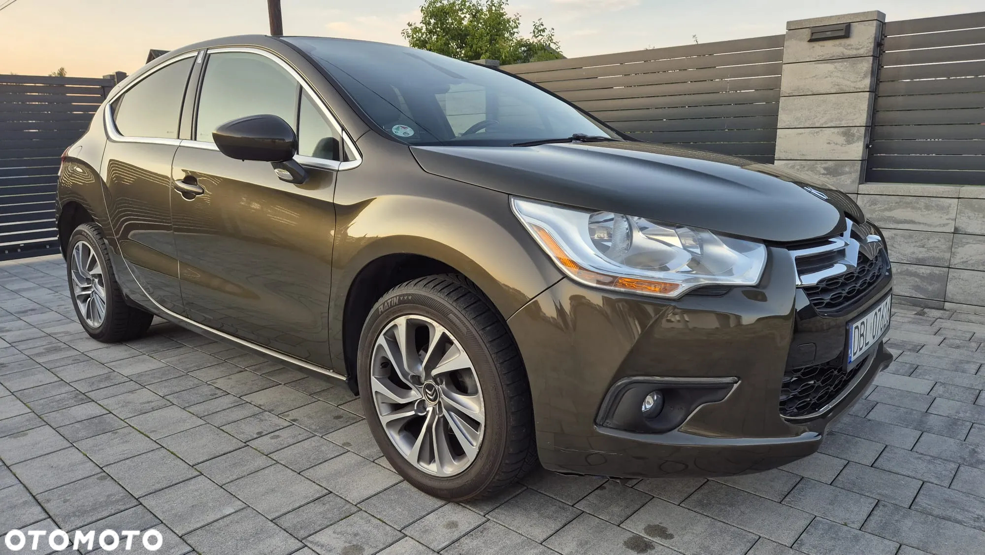 Citroën DS4 HDi 110 SoChic - 3