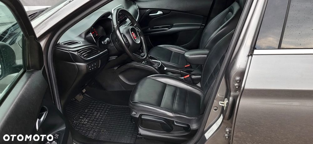 Fiat Tipo Kombi 1.6 E-torQ Lounge - 17