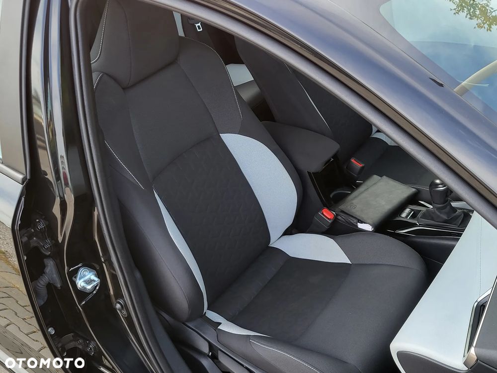 Toyota Corolla - 11