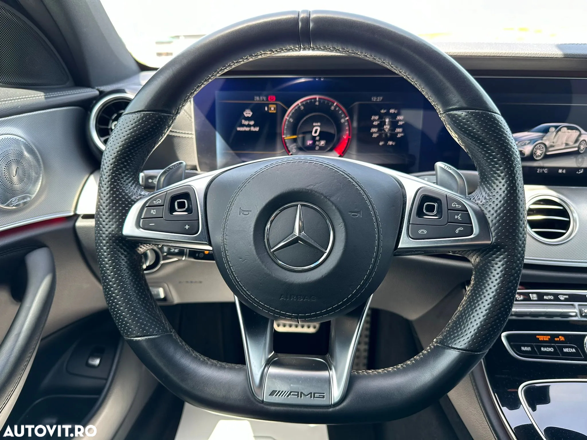 Mercedes-Benz E AMG 63 4Matic+ T 9G-TRONIC - 16