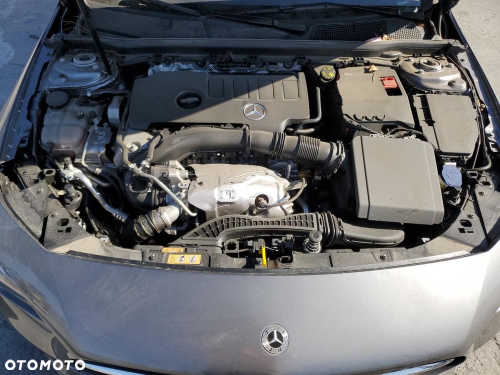 Mercedes-Benz CLA 250 7G-DCT Progressive - 12