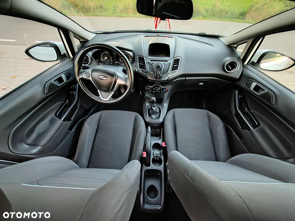 Ford Fiesta 1.25 Champions Edition - 26