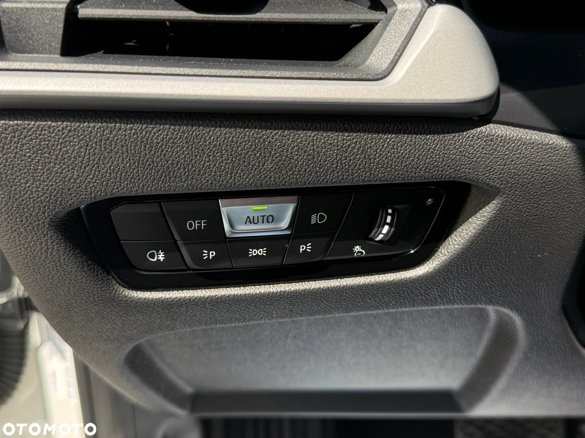 BMW Seria 3 318i Advantage - 28