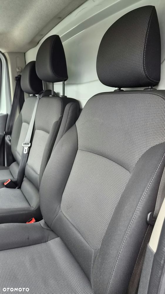 Renault Trafic - 19