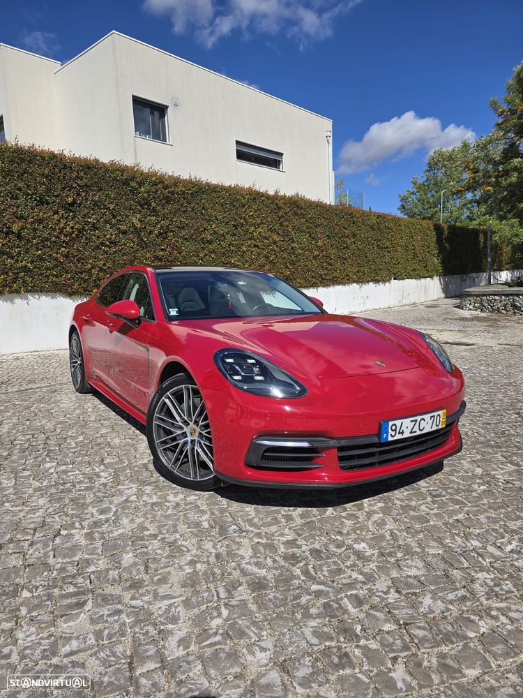 Porsche Panamera 4 E-Hybrid - 1