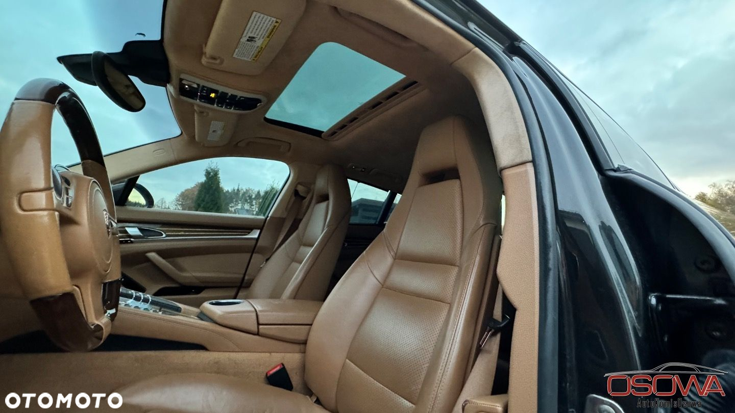 Porsche Panamera Turbo PDK - 11