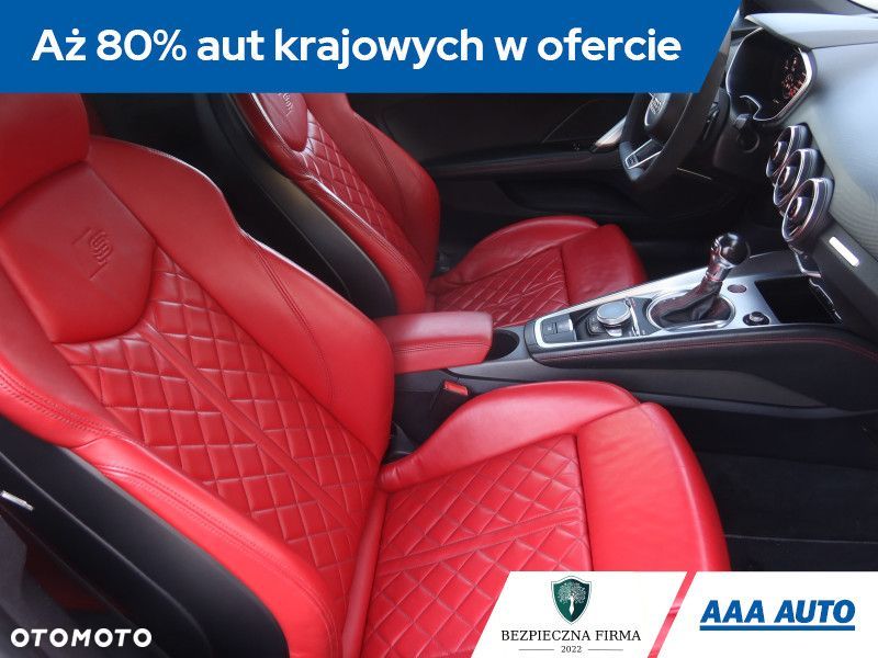 Audi TT S Coupé - 10