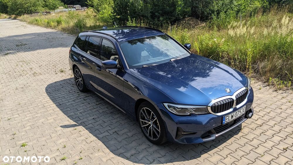 BMW Seria 3 330i xDrive Sport Line - 4