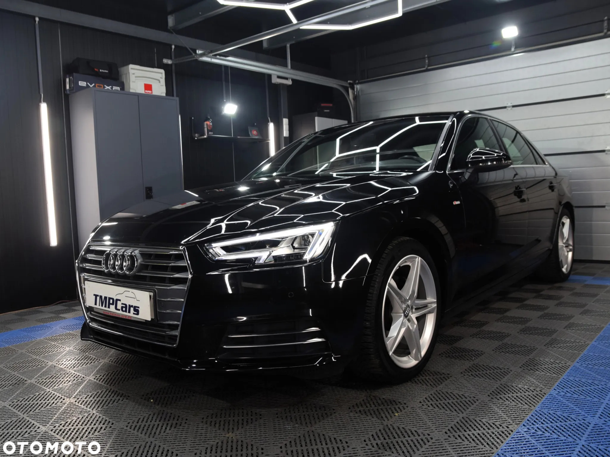 Audi A4 - 4
