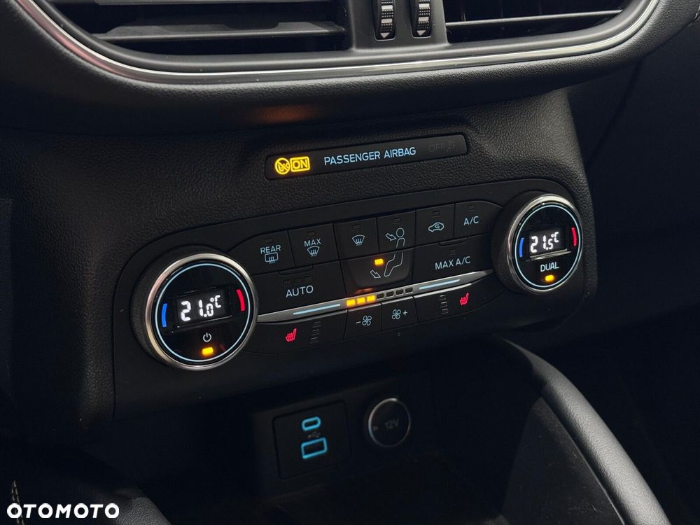 Ford Kuga - 25