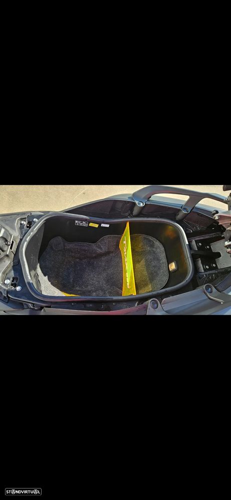 Yamaha TMAX TECH MAX - 12