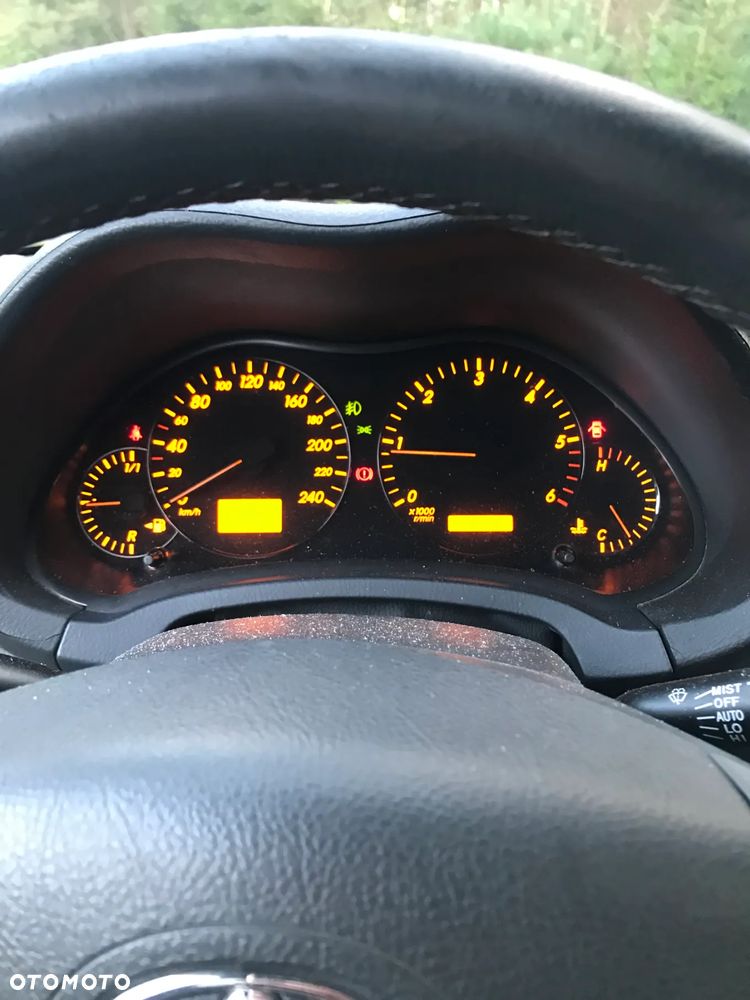 Toyota Avensis 2.0 D-4D Combi Executive - 22