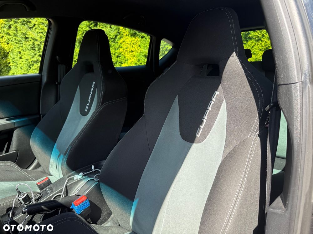 Seat Leon 2.0 T FSI Cupra R - 9