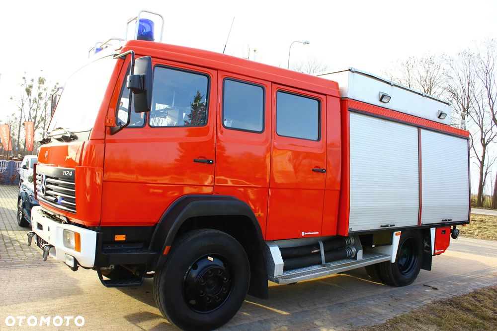 Mercedes-Benz 1124AF Samochód Specjalny -Pożarniczy  napęd 4x4 Mały Przebieg 32 tyś km  Stan Perfekt - 3