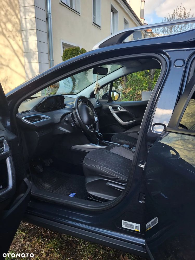 Peugeot 2008 1.2 Pure Tech Access EU6 - 11