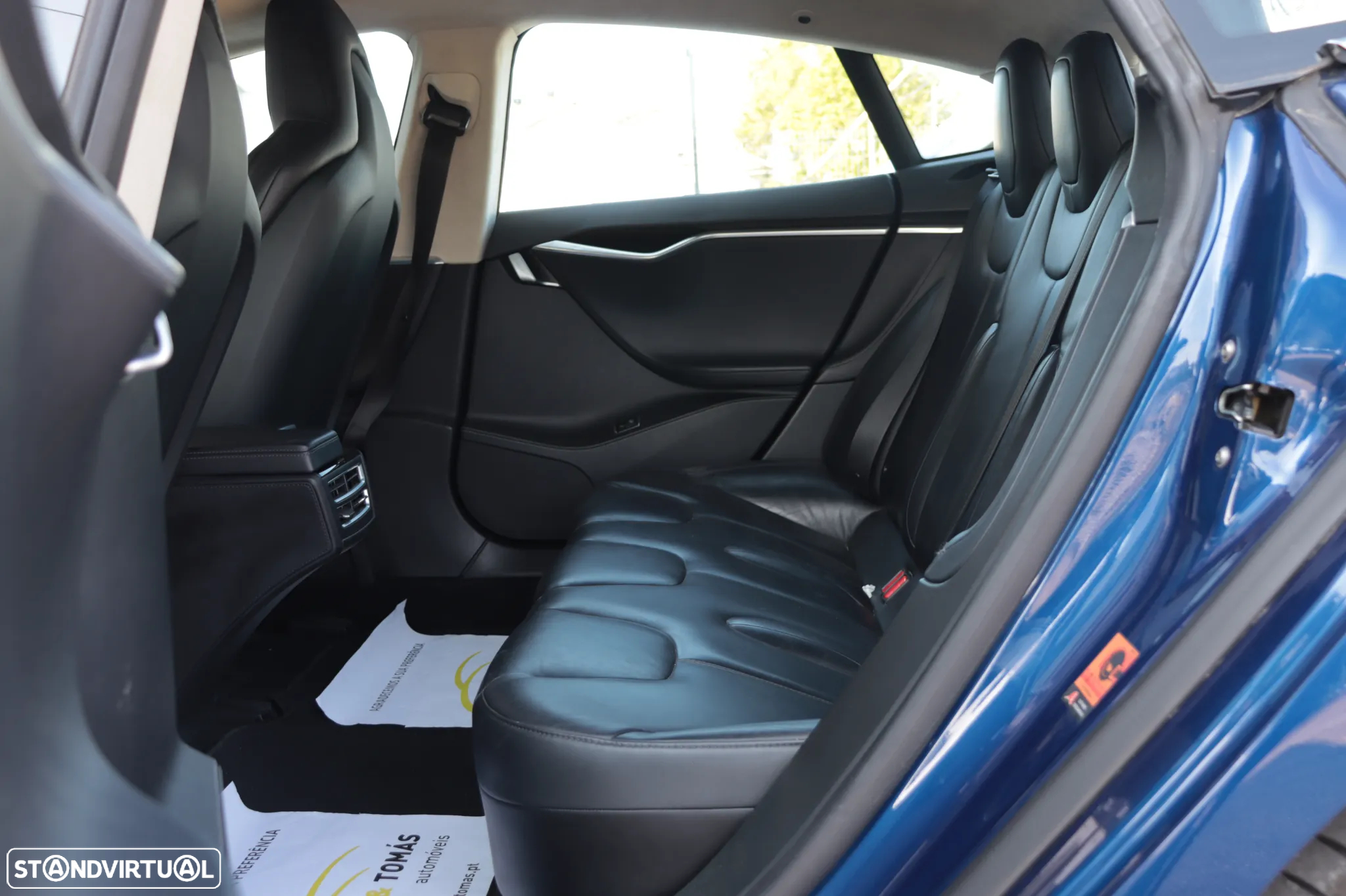 Tesla Model S 90D - 14